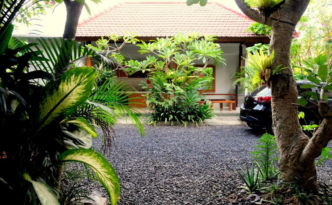 The New Moon Seminyak Hotel Kültér fotó